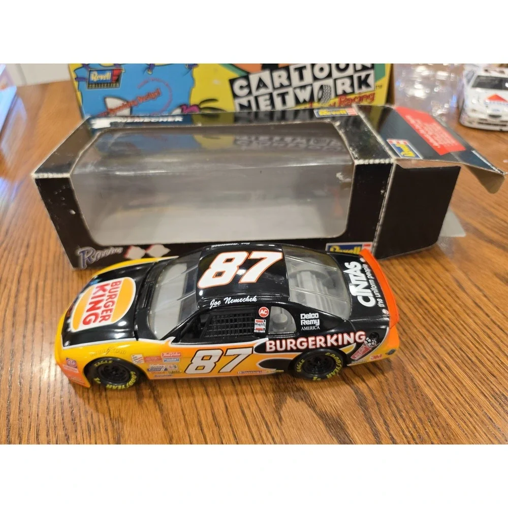 Revell 3443 Joe Nemechek #87 Burger King Diecast Chevy 1996 NASCAR 1:24 Racing